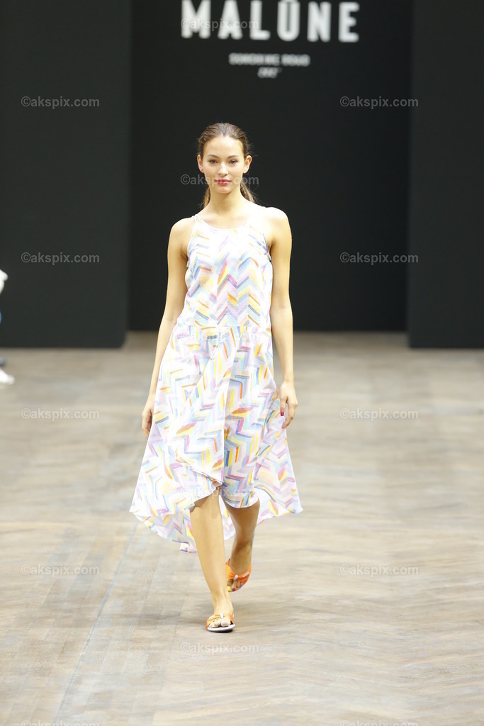 Malūne by Frida Weyer auf der  MBFW Spring/Summer 2023 | Mercedes-Benz Fashion Week (MBFW)  Frühling / Sommer 2023 im Hotel Telegraphenamt Berlin in Berlin-Mitte. Die Kollektionen von Malūne by Frida Weyer auf der MBFW Spring/Summer 2023. Das Bild zeigt Models mit der Kollektion von Malūne by Frida Weyer.