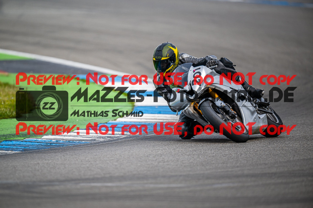 MaZZes_FotoMatrix_230410_3291 | ROT