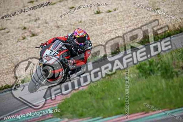 pubi8752 | Professionelle Fotos von Sportveranstaltungen, aber auch Hochzeiten und anderen Events. - Realisiert mit Pictrs.com