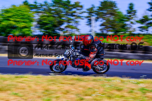 MaZZes_FotoMatrix_240903_6007705_0706 | R7