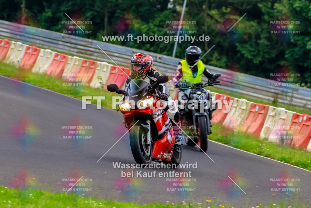 VBK-6827 | Hier findet Ihr Bilder von Touristenfahrten auf der Nürburgring Nordschleife oder von anderen Veranstaltungen die ich besucht habe. Viel Spass beim Durch Schauen 