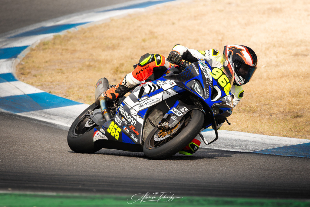 Ducati Trackday Hockenheimring 2026 | Entdecken Sie die faszinierende Welt von Alexander Tschuncky Arts: Kreative Fotografie, atemberaubende Automobilkunst und hochwertiger Bilderdruck. Lassen Sie sich inspirieren! - Realisiert mit Pictrs.com