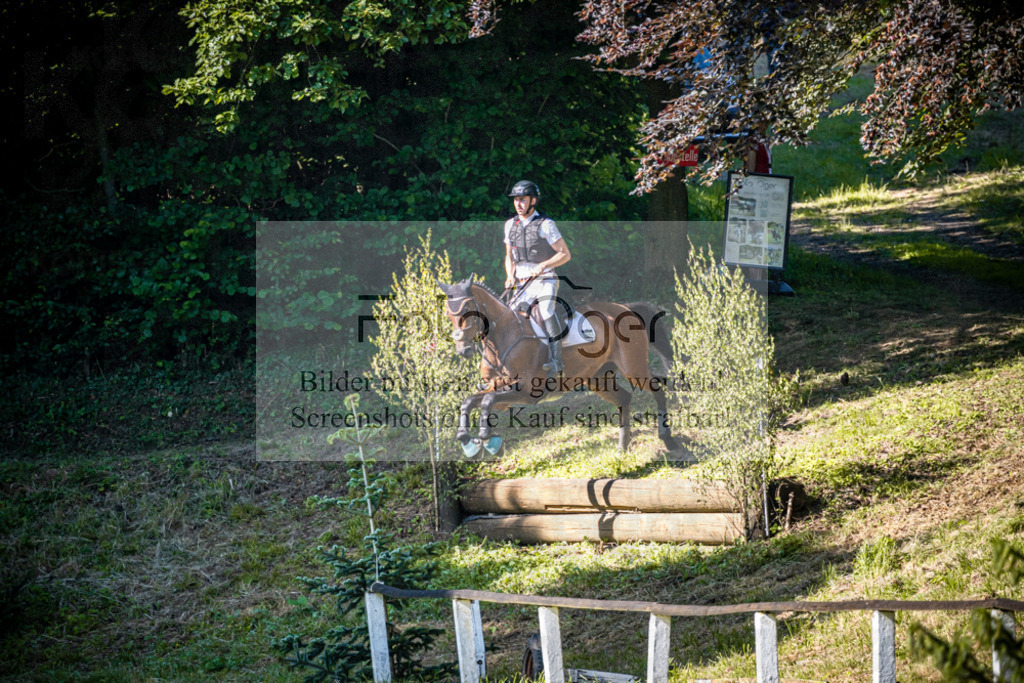 2026-05 - Melle Oldendorf-3-0042 | Entdecke hochwertige Reitturnierfotos von Foto Oger. Professionell, emotional und authentisch – jetzt Lieblingsmomente im Shop bestellen.Deutschlandweite Turnierfotografie. - Realisiert mit Pictrs.com