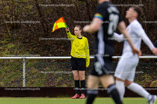 Fußball I Herren I Saison 2025-2026 I Landesfreundschaftsspiel I SC Rönnau - SSG Rot-Schwarz Kiel 118 | Henriette Inge Maaß (1. Assistent) - Realisiert mit Pictrs.com