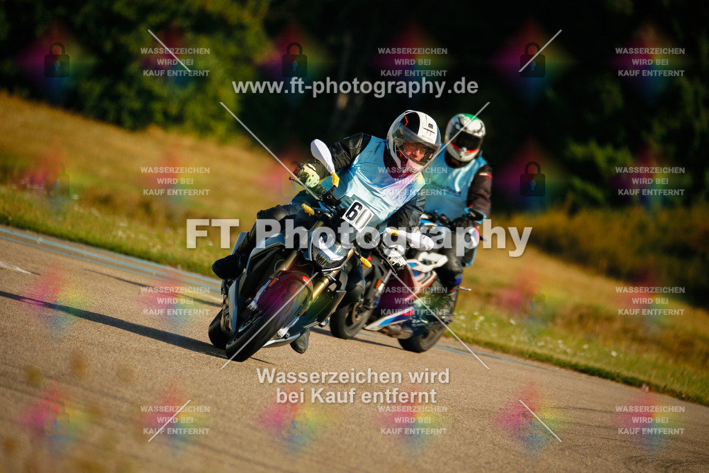 _MOT5693 | Hier findet Ihr Bilder von Touristenfahrten auf der Nürburgring Nordschleife oder von anderen Veranstaltungen die ich besucht habe. Viel Spass beim Durch Schauen 