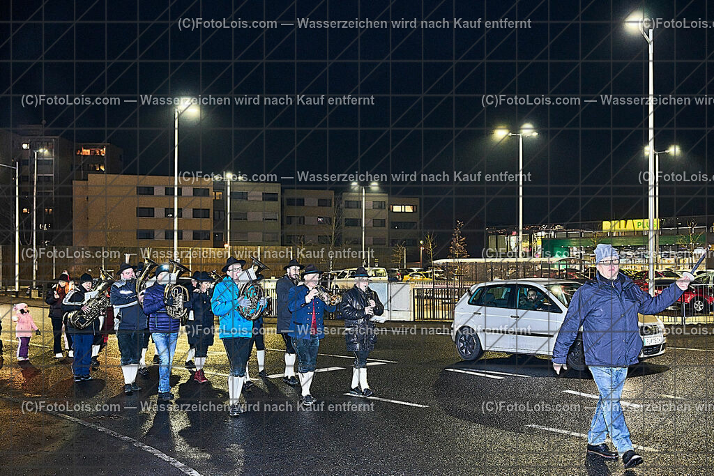 ALP9410_Wieselburger ADVENT_Wintersonnenwendfeier | (C)FotoLois.com, Alois Spandl, Wieselburger Advent, Wintersonnenwendfeier mit Umzug durch die Stadt, Sonnenwendfeuer und Perchtenlauf mit Show im Schlosspark, Mitwirkung der Partnergemeinde EINBECK, Sa 17. Dezmber 2022.