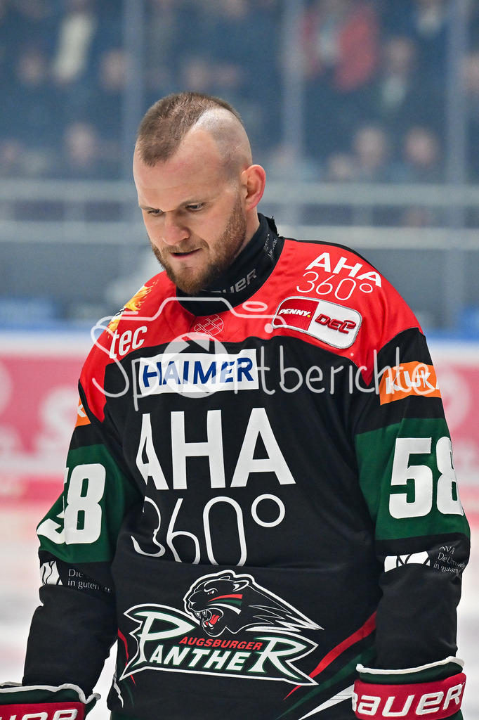 Augsburger Panther - Düsseldorfer EG | im Bild Maximilian RENNER (Augsburger Panther #58) bei den Starting Six / Einzelfoto / Freisteller / DEL: Augsburger Panther - Duesseldorfer EG, Curt Frenzel Stadion am 04.03.2025