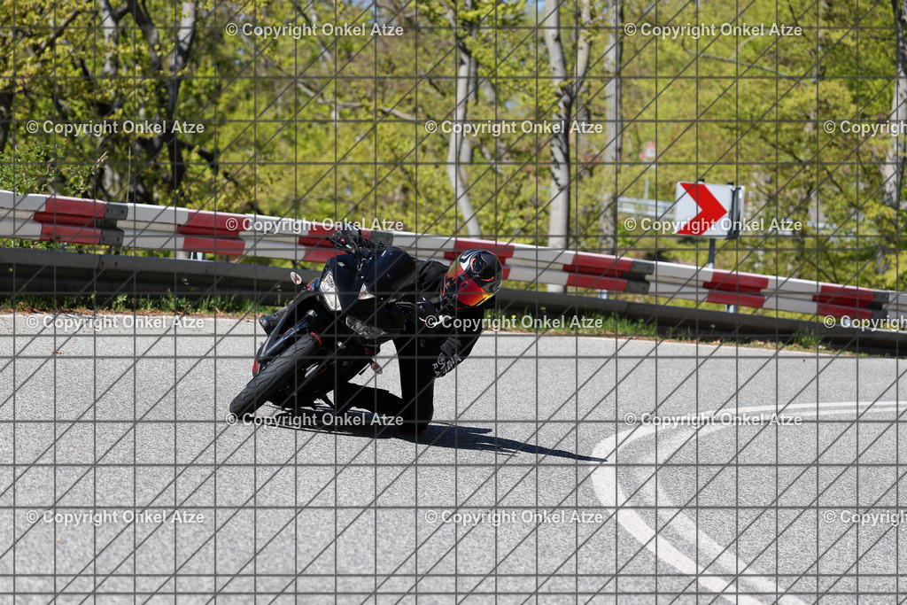 IMG_7488 | Fotograf am Kyffhäuser. Onkel Atze. Kyffhäuser Rennstrecke. Café36. Motorsportfotografie. - Realisiert mit Pictrs.com