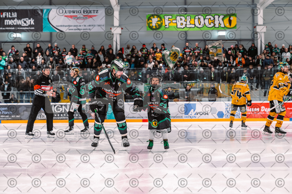 Alligators_vs_Toelz_18_11_2025-27 | Höchstadt Alligators Fotogalerie: Eishockey-Action aus Franken. Professionelle Spielfotos, Portraits & Stadionbilder zum Download. Jetzt entdecken! - Realisiert mit Pictrs.com