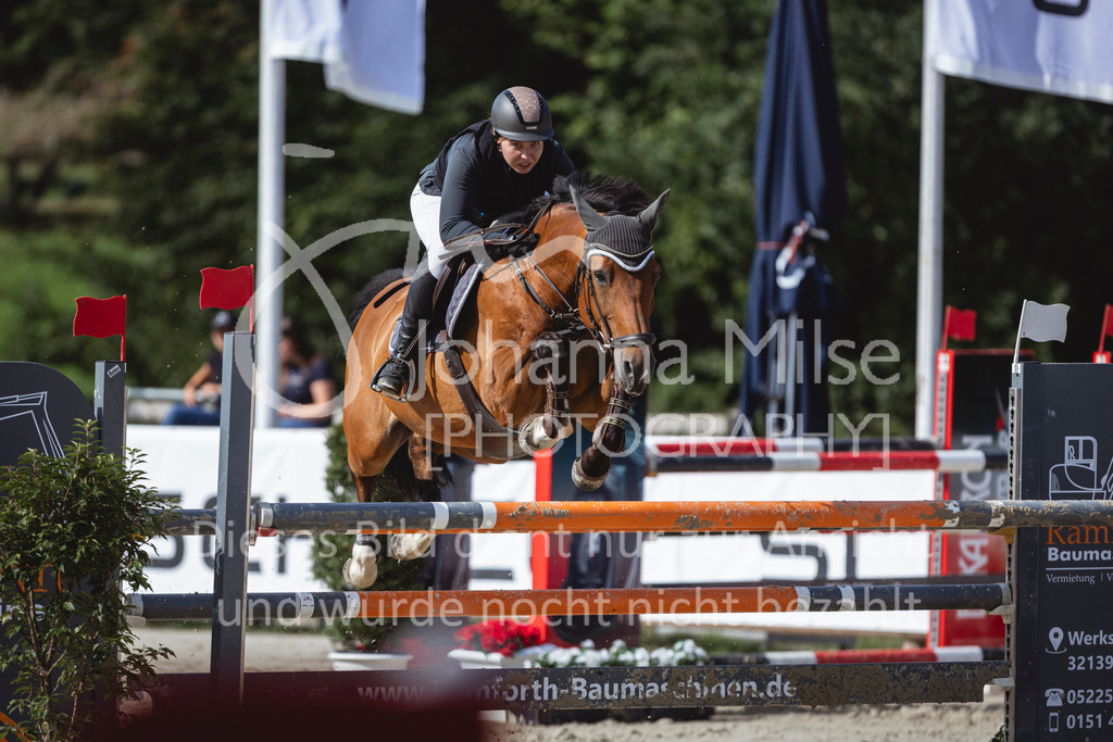 240714_BHO_M2-Spr-1-228 | Deine schönsten Turniermomente als professionelle Fotos! Entdecke hochwertige Pferdesport-Fotografie im Online-Shop. Jetzt Fotos finden & bestellen!