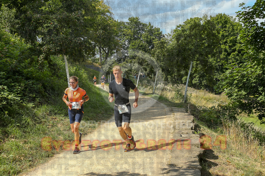 250824_1450_EX1_7773 | Sportfotografie im Rhein-Sieg Kreis, Köln, Bonn, NRW, Rheinland Pfalz, Hessen, etc. Unser Tätigkeitsfeld umfasst den Laufsport vom Volkslauf über den Marathon, Duathlon, Triathon bis zum Ultralauf wie Kölnpfad Ultra oder Schindertrail.