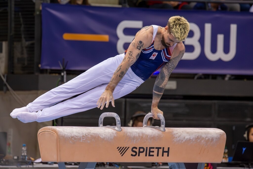 EnBW DTB-Pokal Stuttgart 2025, Mixed Cup***Casimir Schmidt (Niederlande) am Pauschenpferd | EnBW DTB-Pokal Stuttgart 2025, Mixed Cup***Casimir Schmidt (Niederlande) am Pauschenpferd - Realisiert mit Pictrs.com
