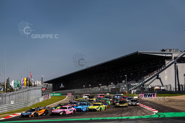 DTM525_081013324715837JS_JS | DTM, 9. + 10. Rennen Nürburgring 2025 - Foto: Gruppe C Photography - Realisiert mit Pictrs.com