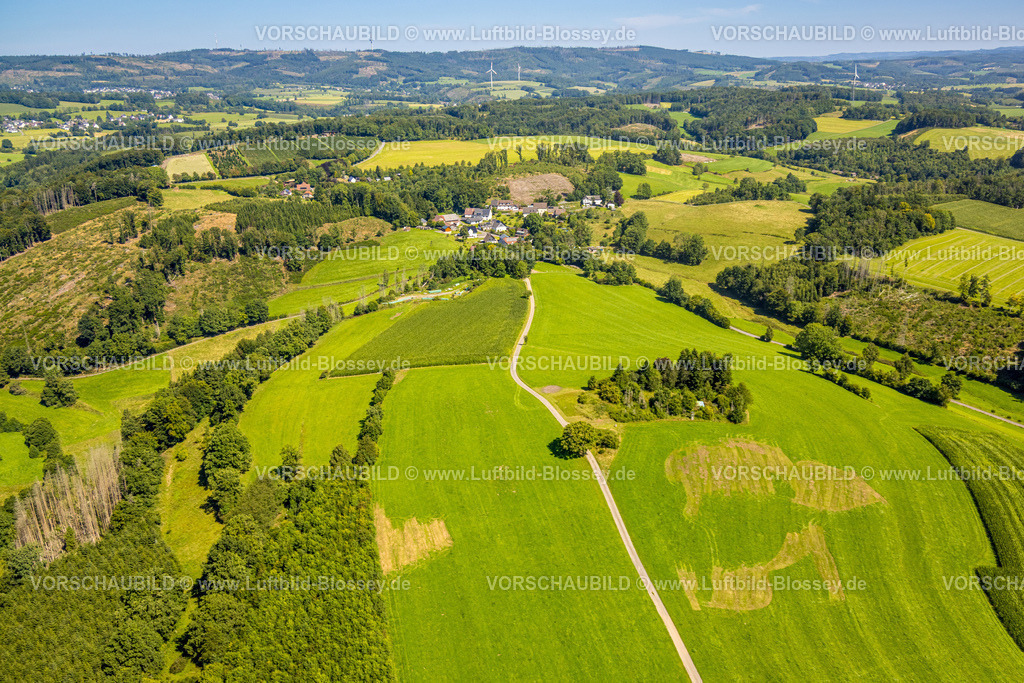 Meinerzhagen250809854 | Luftbild, Wiesen und Felder Hügellandschaft, Ortsansicht Wohngebiet Eseloh, Meinerzhagen, Sauerland, Nordrhein-Westfalen, Deutschland