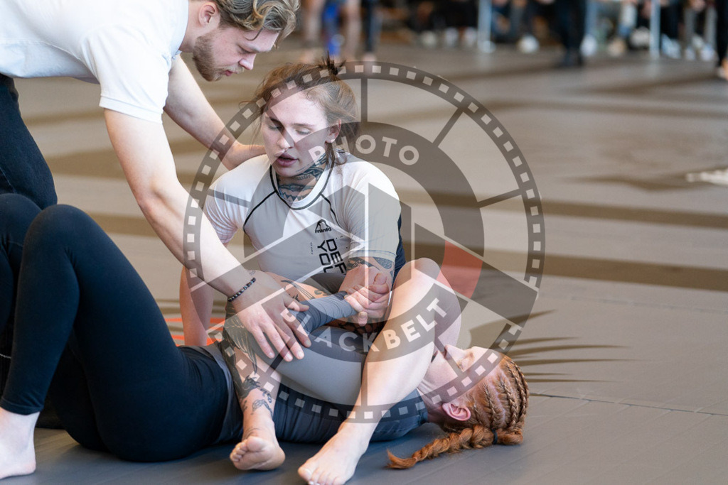 20250329PBB2626 | Fighters compete during the International Luta Livre (ILLCS) Germany IX Spring 2025 Competition spring on March 29, 2025 in Hannover, Germany.© Chiara Dazi