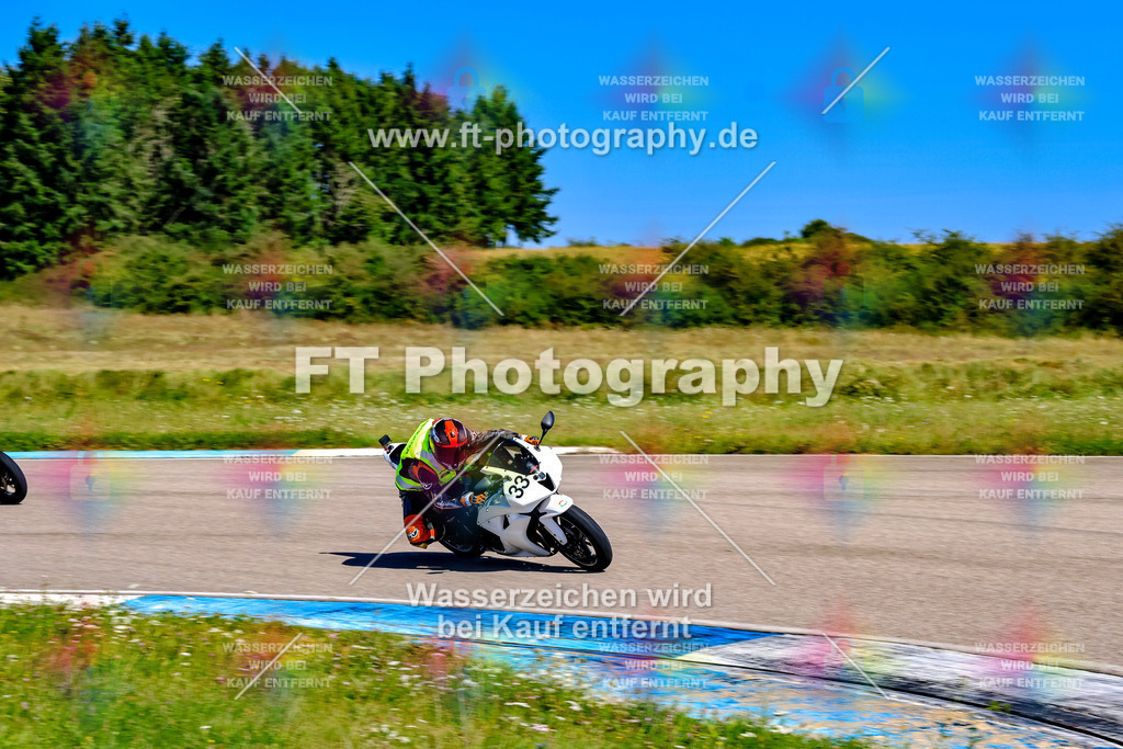 033-2858 | Hier findet Ihr Bilder von Touristenfahrten auf der Nürburgring Nordschleife oder von anderen Veranstaltungen die ich besucht habe. Viel Spass beim Durch Schauen 