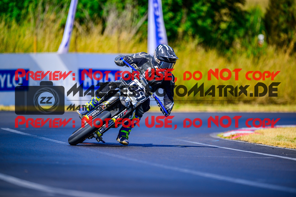 MaZZes_Fotomatrix_20250704_6007705_0078 | GELB