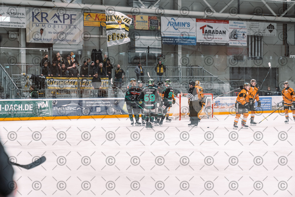 Alligators_vs_Fuessen_21.11.2025-060 | Höchstadt Alligators Fotogalerie: Eishockey-Action aus Franken. Professionelle Spielfotos, Portraits & Stadionbilder zum Download. Jetzt entdecken! - Realisiert mit Pictrs.com