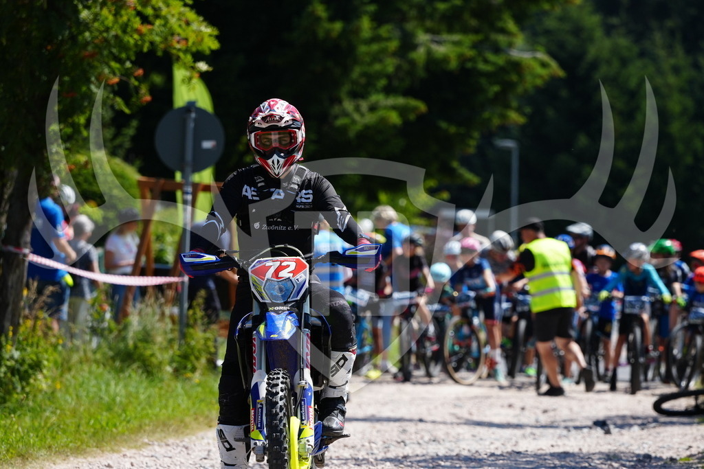 FC101233 | Fotogalerie der Treibjagd im Dunkelwald - Dein MTB Etappenrennen im Erzgebirge - Realisiert mit Pictrs.com