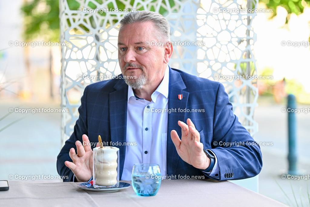 Roman Haider (FP_ Abgeordneter zum Europaeischen Parlament)_ 29.04.2024-4 | 29.04.2024, Linz, AUT, Linz, im Bild Roman Haider (FP, Abgeordneter zum Europaeischen Parlament)