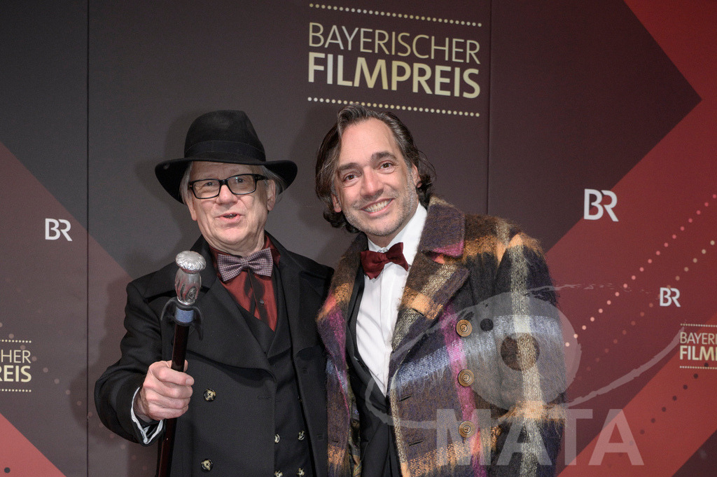 _DWI4881 | Hannes Hellmann und Branko Buchberger bei der Verleihung des 47. Bayerischen Filmpreises 2026  im Prinzregententheater. München, Deutschland. Der Bayerische Filmpreis wird seit 1979 von der Bayerischen Staatsregierung verliehen, um die Bedeutung des Kinofilms als Kulturgut herauszustellen - Realisiert mit Pictrs.com