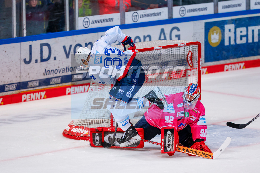 241025_JB_00239_1 | Fotodatenbank für Print- und Onlinemedien mit den Schwerpunkten Fußball, Eishockey, Basketball, Handball, Wintersport und Leichtathletik - Realisiert mit Pictrs.com