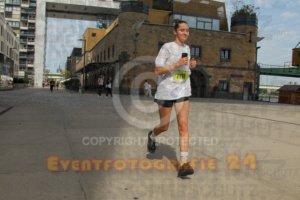 250920_1327_EV4_5627 | Sportfotografie im Rhein-Sieg Kreis, Köln, Bonn, NRW, Rheinland Pfalz, Hessen, etc. Unser Tätigkeitsfeld umfasst den Laufsport vom Volkslauf über den Marathon, Duathlon, Triathon bis zum Ultralauf wie Kölnpfad Ultra oder Schindertrail.