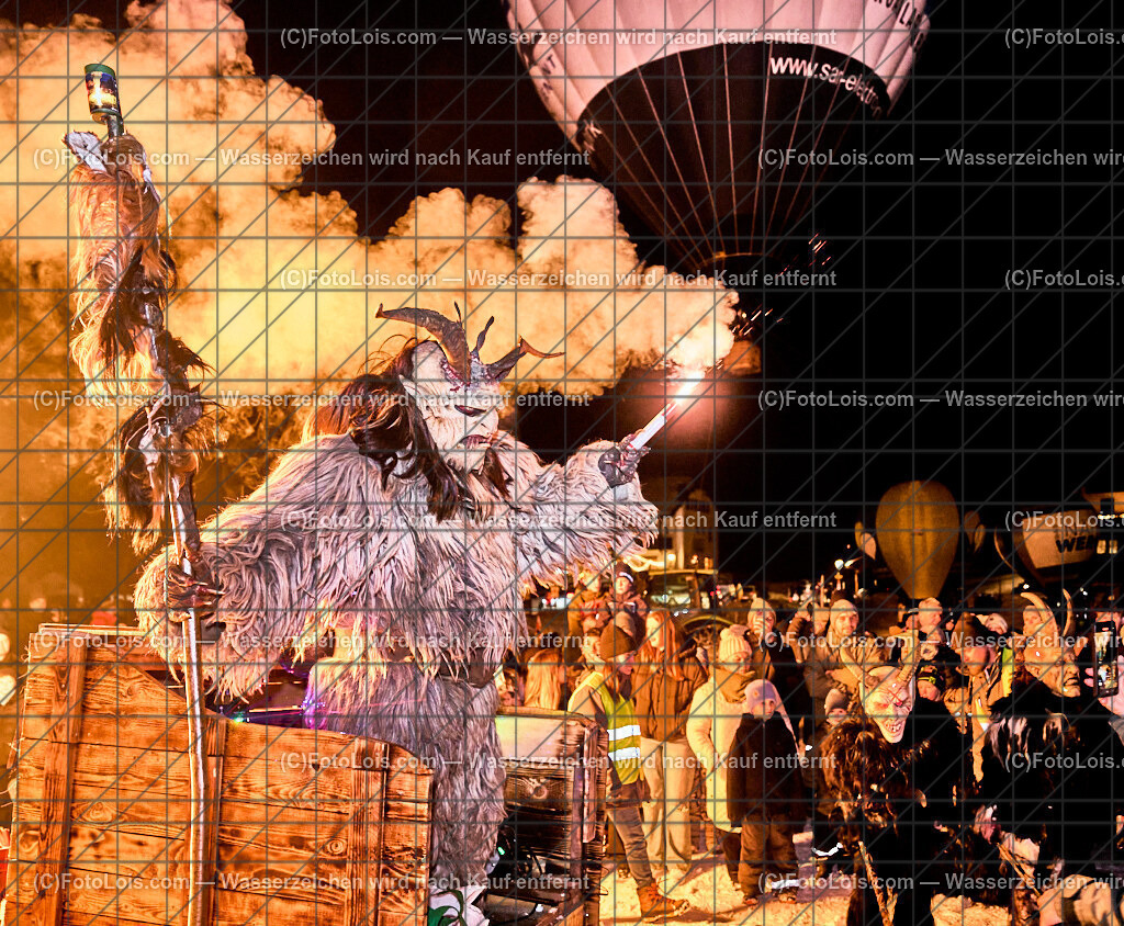 ALP5186_Nacht der Ballone_Gaminger Oetscherteufeln | NACHT DER BALLONE in Lackenhof am Ötscher, Sa 28. Dezember 2024.Mit einer Schauübung der Bergrettung Lackenhof, dem Ballonclub Ötscherland und den Gaminger Ötscherteufeln unter Zusammenarbeit mit der FF Lackenhof, dem Musikverein, dem Pensionistenverband, dem CampingClub, der Schirmbar und Konditorei Czihak, der Fuchswaldhütte und der Pizzeria Venezia, die für die Verköstigung sorgten, sowie der Ötscherliftgesellschaft, der Gemeinde Gaming und dem Ötscher-Tourismusverband.