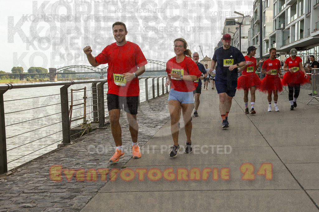 250920_1455_EX1_8203 | Sportfotografie im Rhein-Sieg Kreis, Köln, Bonn, NRW, Rheinland Pfalz, Hessen, etc. Unser Tätigkeitsfeld umfasst den Laufsport vom Volkslauf über den Marathon, Duathlon, Triathon bis zum Ultralauf wie Kölnpfad Ultra oder Schindertrail.