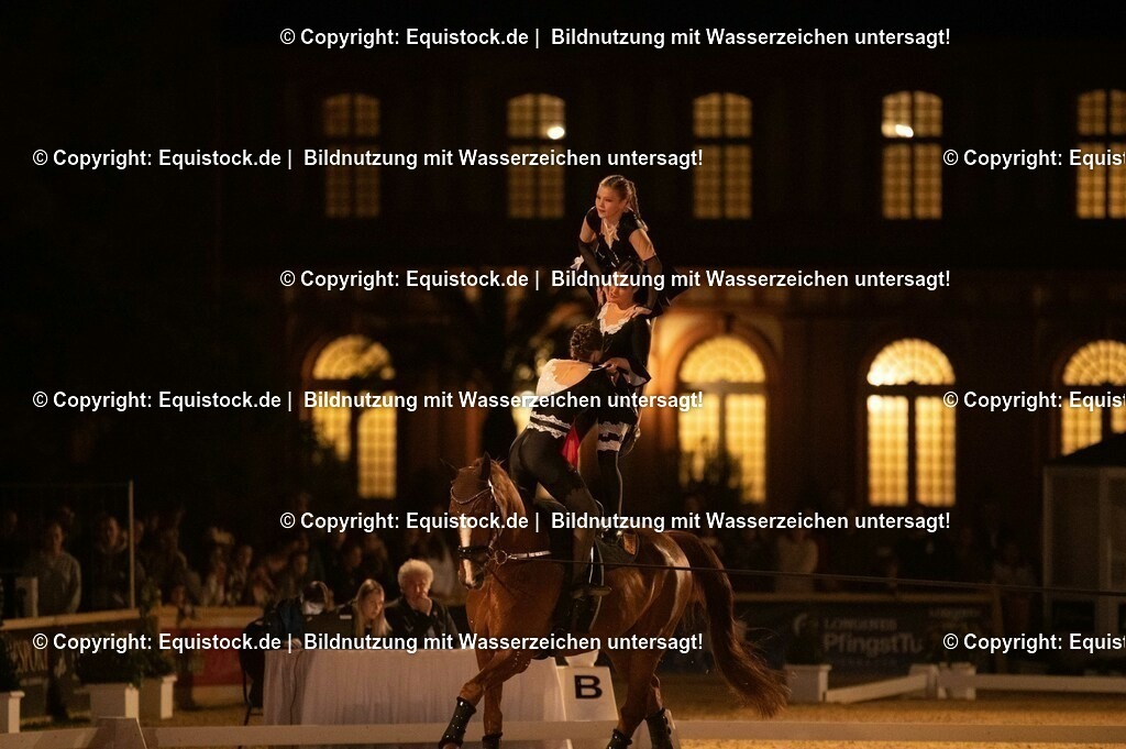 20230527_Voltigieren_NASPA_Flutlicht_1056 | equistock