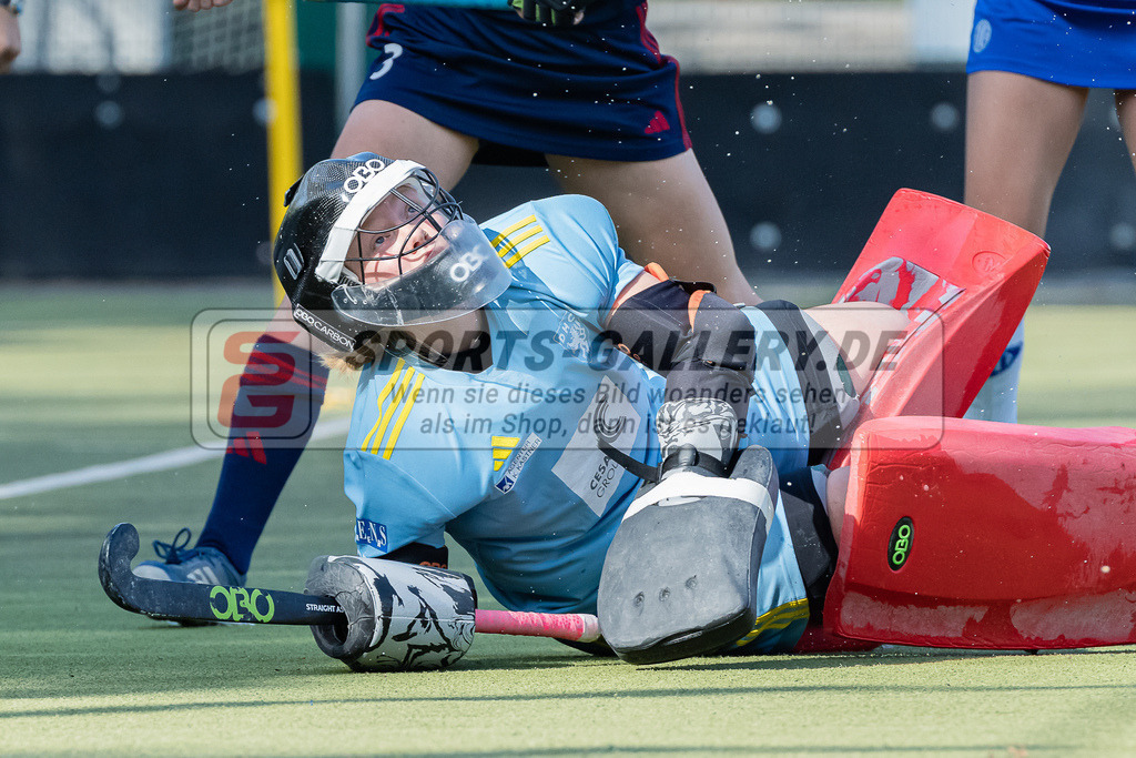 HK_20231007_105057 | 1.Bundesliga Damen Düsseldorfer HC - Großflottbeker THGC am 7.10.2023 DHC, Düsseldorf , Femke Jovy ( Torfrau Düsseldorfer HC #1 ) , Annika Sprink ( Düsseldorfer HC #3 ) Clara Ycart ( Düsseldorfer HC #10 )