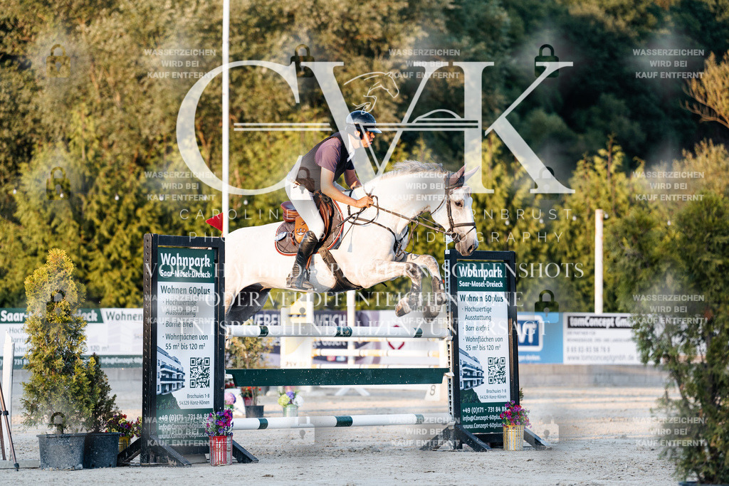 CK901132 | Turnierfotografie Pferdefotografie Trier Rheinland-Pfalz Pferdesport Reitsport Tierfotografie Sportfotografie Pferdevideo Pferdevideografie Equestrianvideography equestrianphotography  - Realisiert mit Pictrs.com