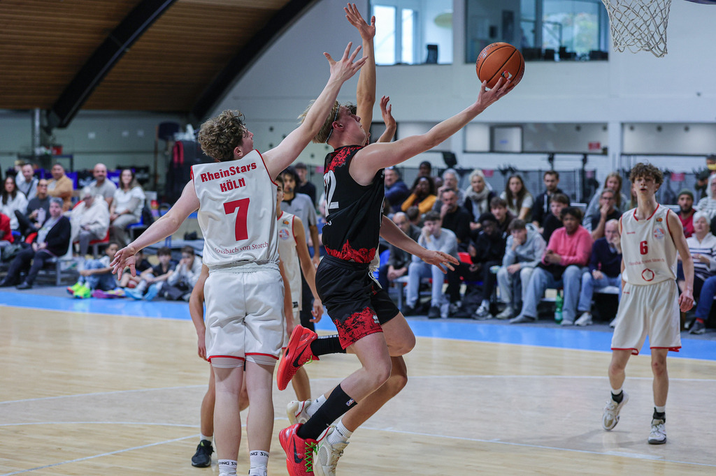 JBBL BAYER GIANTS @ BBV Rheinstars Köln-106 | Fotos von Basketballspielen aus dem Raum NRW fotografiert von Gero Mueller-Laschet und Daniel Schaefer - Realisiert mit Pictrs.com