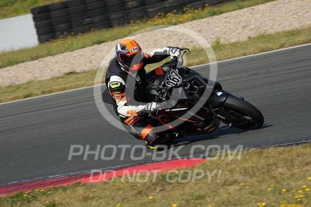 2024_08_17_PBK_35250 | Sportfotografie; SlowMotion; Video; Rennstrecke; Hafeneger; Speer; Racing; RSE; BMW; CBO; Trackday; Motorsportarena; Hockenheimring; Brno; Most; Barcelona; Valencia