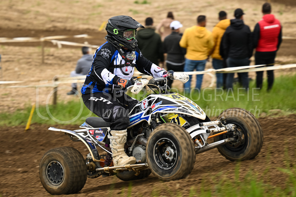Motocross Schlatt bei Winterthur - 30. April 2023 | #41 Betschart Blacky aus Embrach (CH) auf W Tec in der Kategorie Quad am Motocross Schlatt bei Winterthur, 30. April 2023. 
Instagram: @mx_schlatt | @mc_wila | @sam_schweiz
Bild: Sportfotografie Markus Aeschimann | www.markus-aeschimann.ch - Realisiert mit Pictrs.com