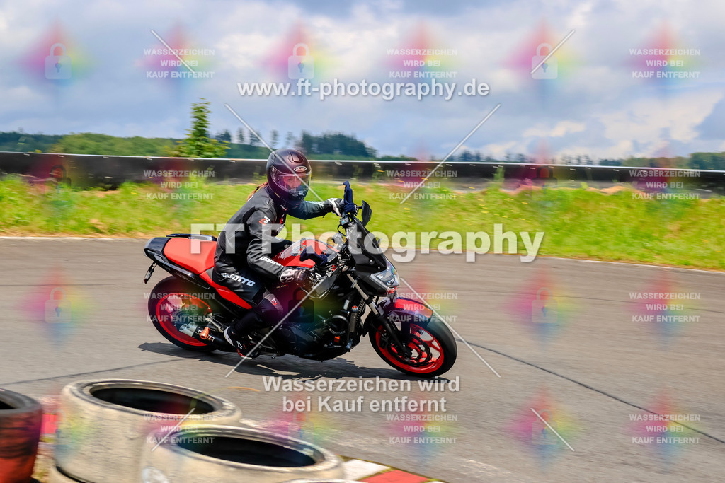 _TCM3307 | Hier findet Ihr Bilder von Touristenfahrten auf der Nürburgring Nordschleife oder von anderen Veranstaltungen die ich besucht habe. Viel Spass beim Durch Schauen 