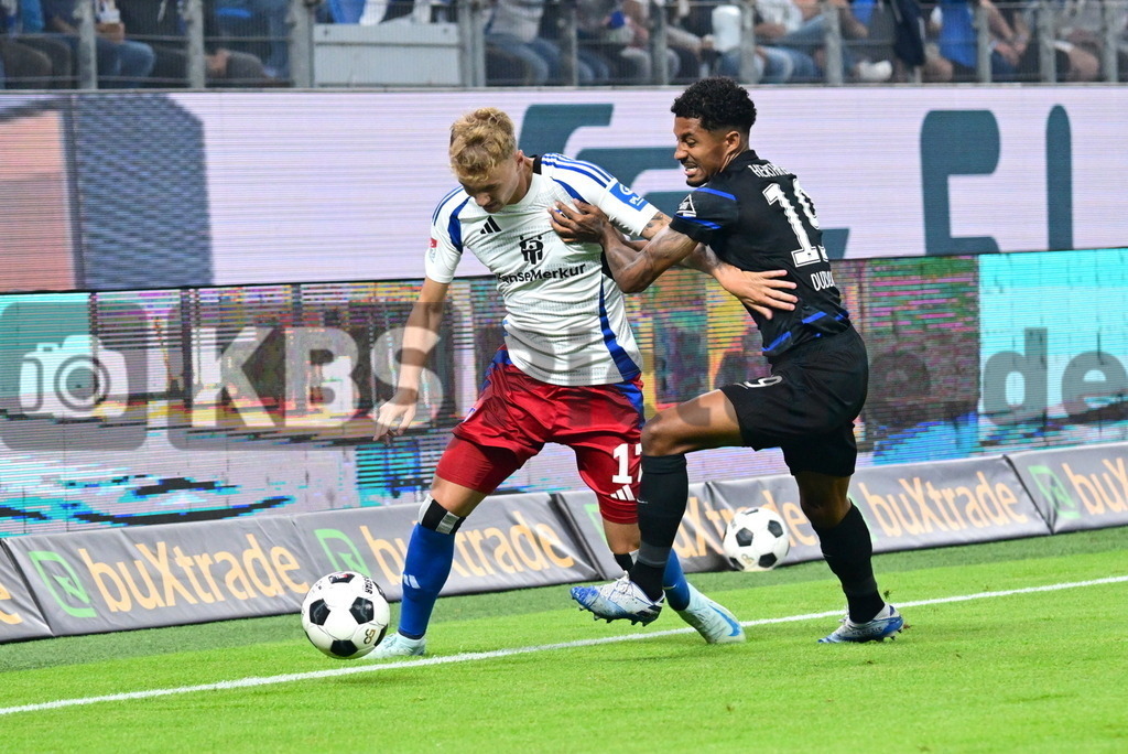 KBS Picture_HSV-HerthaBSC_006 | v.l. Karabec Adam (HSV) , Dudziak Jeremy (Hertha BSC) ,Sportplatz :  Volksparkstadion, - Realisiert mit Pictrs.com
