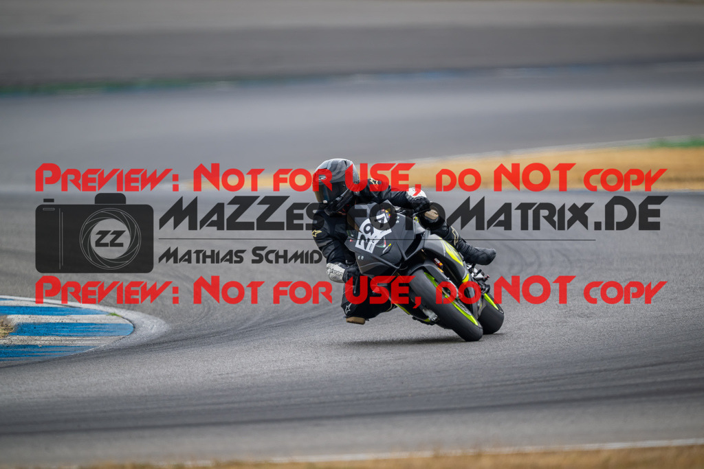 MaZZes-Fotomatrix-20260809-579648 | R1