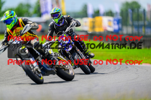 MaZZes_FotoMatrix_240623_6007705_8887 | UE40