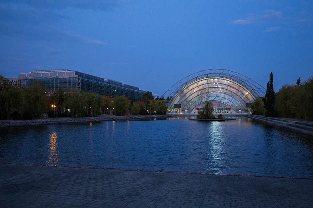 Foto: Leipzig - Leipziger Messe | Das Team hinter BILDLEXIKON LEIPZIG bündelt historische wie aktuelle Informationen über die Stadt Leipzig in Text und Bild auf einer Plattform und stellt diese der interessierten Öffentlichkeit zur Verfügung.