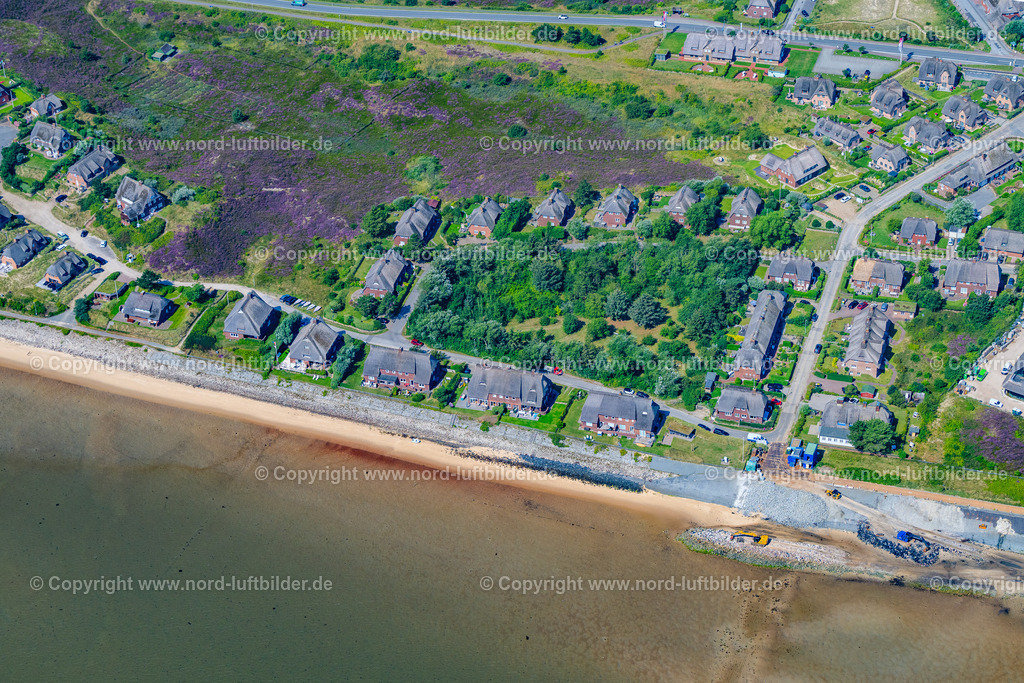 Sylt_List_Frischwassertal_Strasse_ELS_3992130825 | LIST 13.08.2025 Baustelle zum Ausbau und Befestigung der Uferbereiche der ststranpromenade an der Straße Frischwassertal in List auf der Insel Sylt im Bundesland Schleswig-Holstein, Deutschland. // Expansion and fortification of the shore areas of the lake on street Frischwassertal in List on the island of Sylt in the state Schleswig-Holstein, Germany. Foto: Martin Elsen