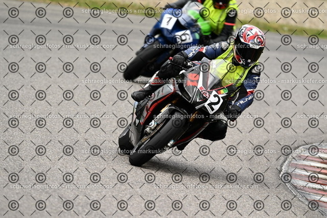 25bt02-1125 | markuskiefer.com - Realisiert mit Pictrs.com