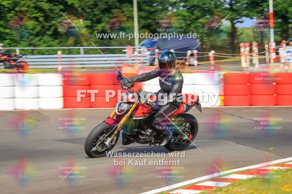 _DSK2120 | Hier findet Ihr Bilder von Touristenfahrten auf der Nürburgring Nordschleife oder von anderen Veranstaltungen die ich besucht habe. Viel Spass beim Durch Schauen 