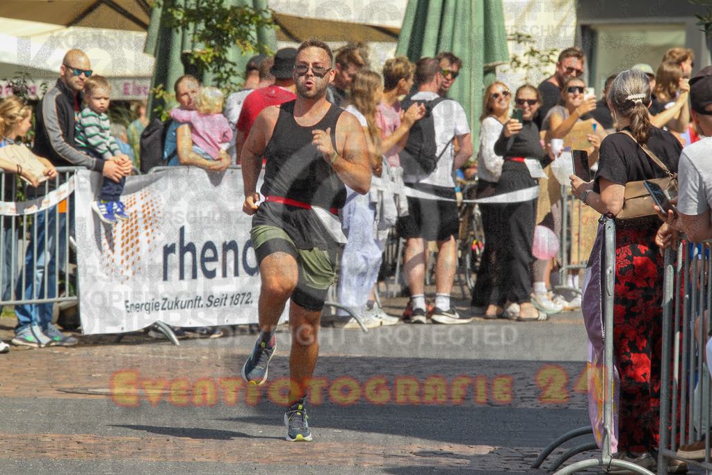 250824_1450_EV4_2273 | Sportfotografie im Rhein-Sieg Kreis, Köln, Bonn, NRW, Rheinland Pfalz, Hessen, etc. Unser Tätigkeitsfeld umfasst den Laufsport vom Volkslauf über den Marathon, Duathlon, Triathon bis zum Ultralauf wie Kölnpfad Ultra oder Schindertrail.