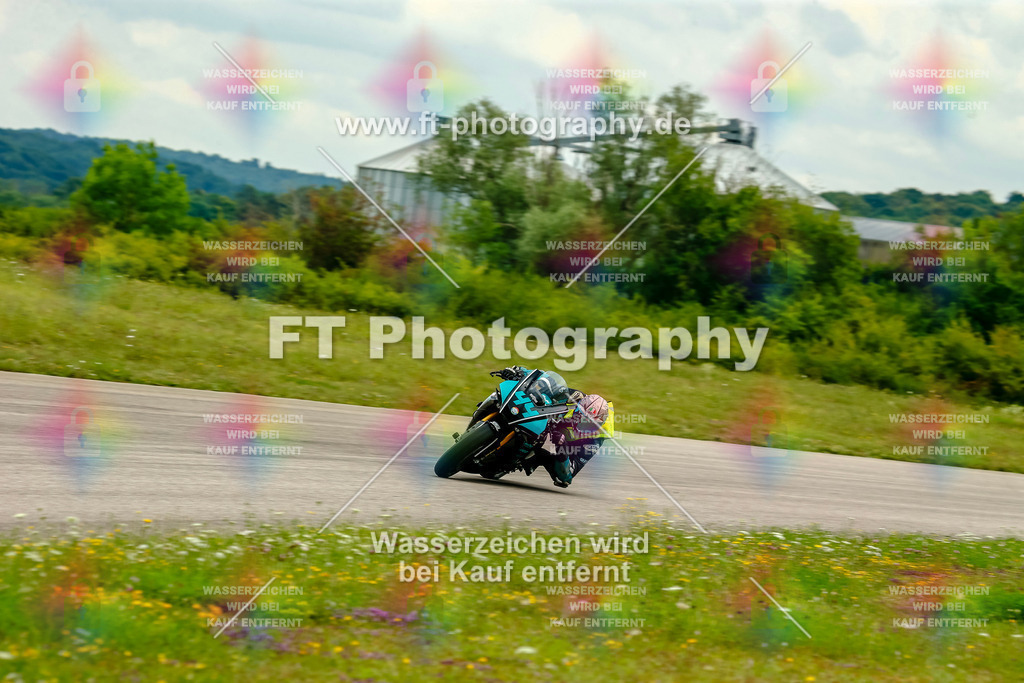 Chambley Juli-3287 | Hier findet Ihr Bilder von Touristenfahrten auf der Nürburgring Nordschleife oder von anderen Veranstaltungen die ich besucht habe. Viel Spass beim Durch Schauen 