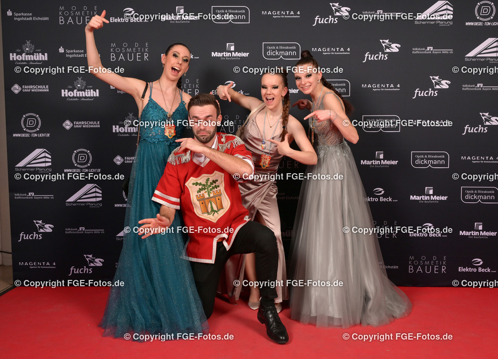 20250209-fge-hofball-0528 | Hofball der FGE am 09.02.2025 im Alten Stadttheater in Eichstätt. - Realisiert mit Pictrs.com