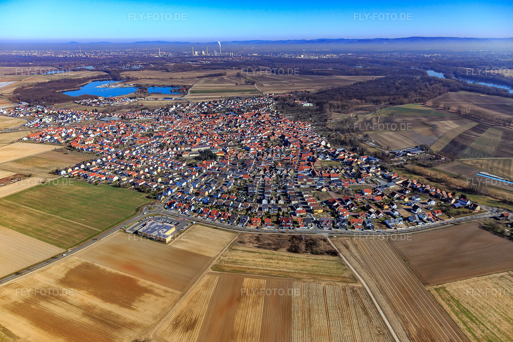 Luftbild: Ortsansicht aus Westen in Waldsee im Bundesland Rheinland-Pfalz in Deutschland. Foto: IMG_112829.jpg vom 27.02.2019 durch Werner Riehm/FLY-FOTO.de
