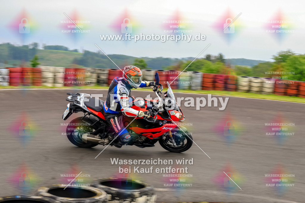 OBK-5531 | Hier findet Ihr Bilder von Touristenfahrten auf der Nürburgring Nordschleife oder von anderen Veranstaltungen die ich besucht habe. Viel Spass beim Durch Schauen 