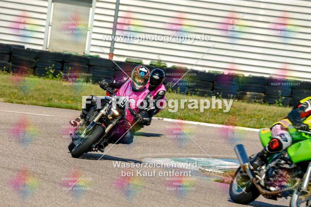 Chambley Juli-0364 | Hier findet Ihr Bilder von Touristenfahrten auf der Nürburgring Nordschleife oder von anderen Veranstaltungen die ich besucht habe. Viel Spass beim Durch Schauen 