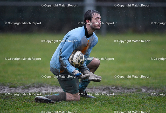 ulm | Fussball Kreisliga B 1  2018/2019   09.12.2018SV Fischingen - FC HorbTorwart Jannik Haegele (SV Fischingen) im MatschFOTO: ULMER PressebildagenturxxNOxMODELxRELEASExx
